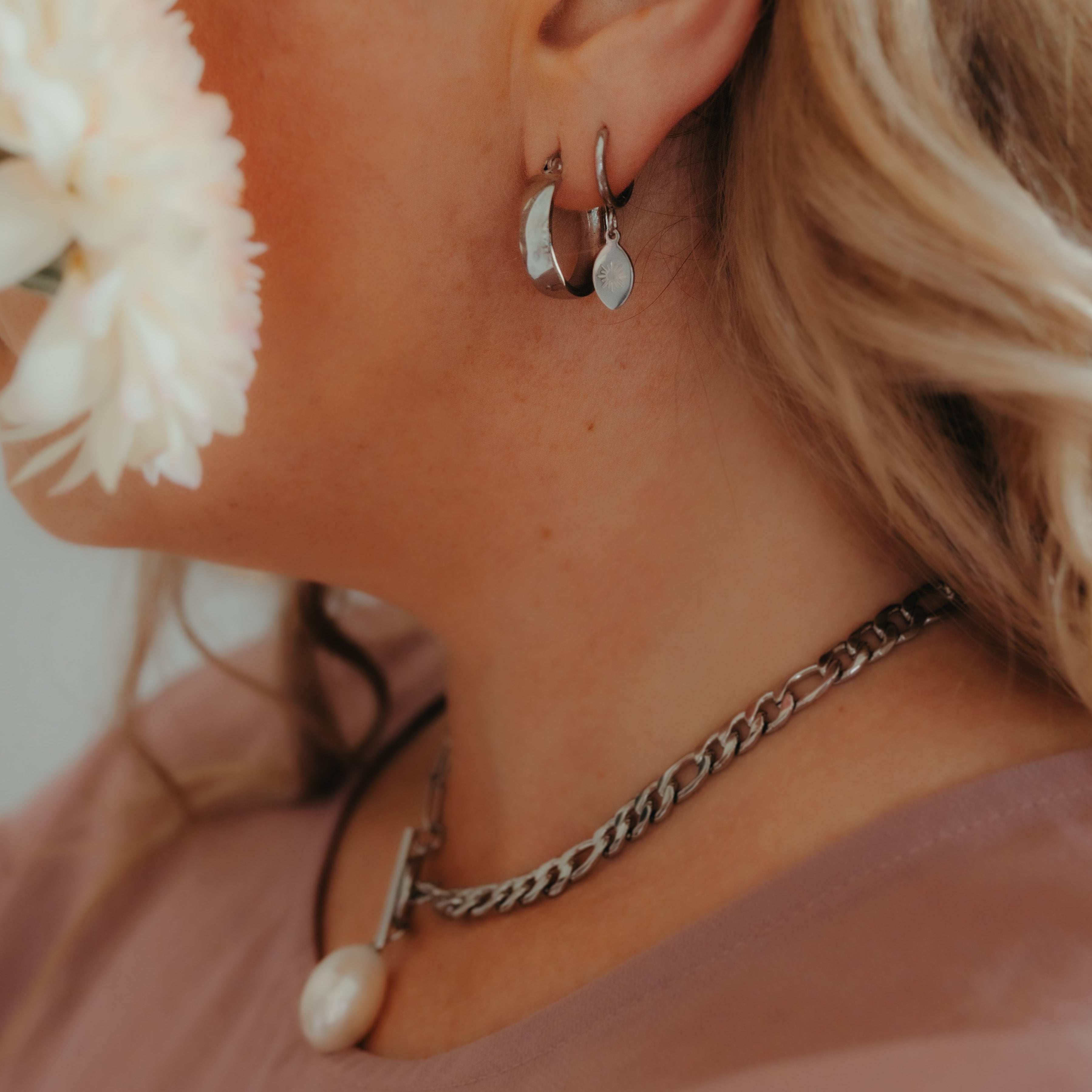 Statement Pearl Necklace