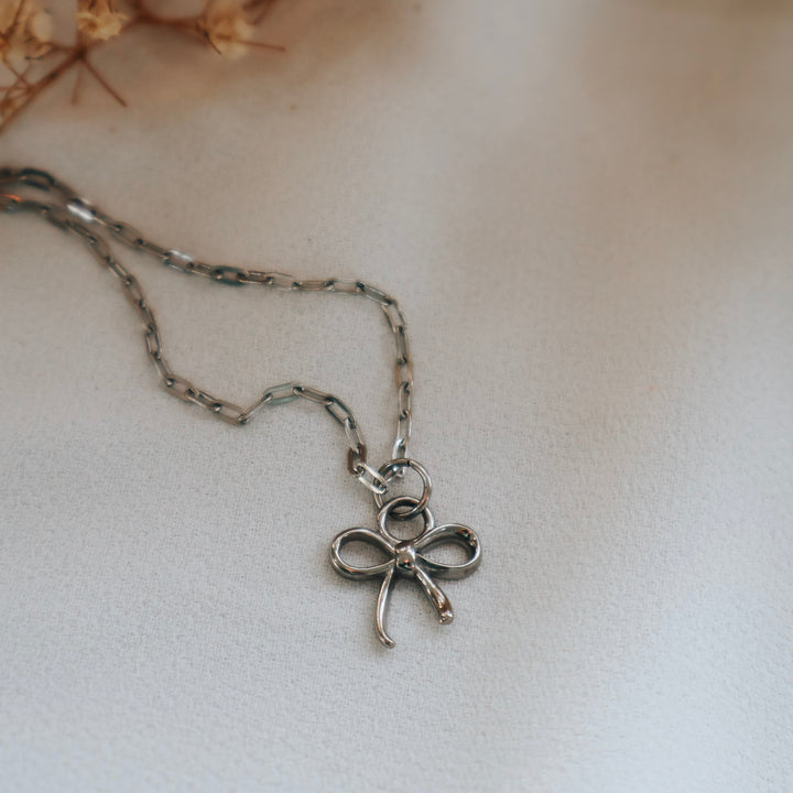 Bow Necklace