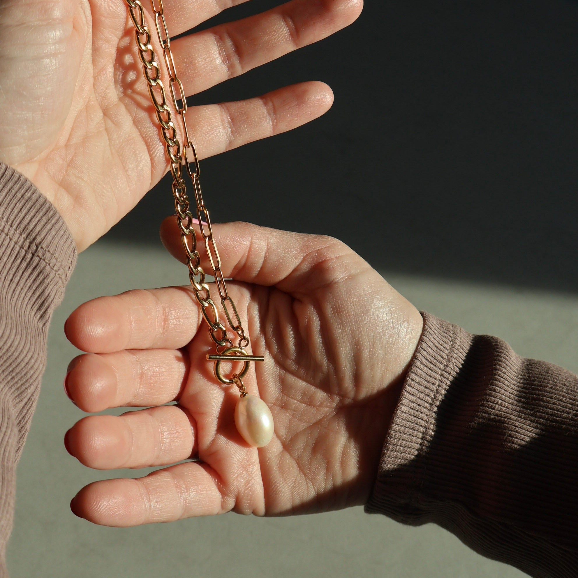 Statement Pearl Necklace