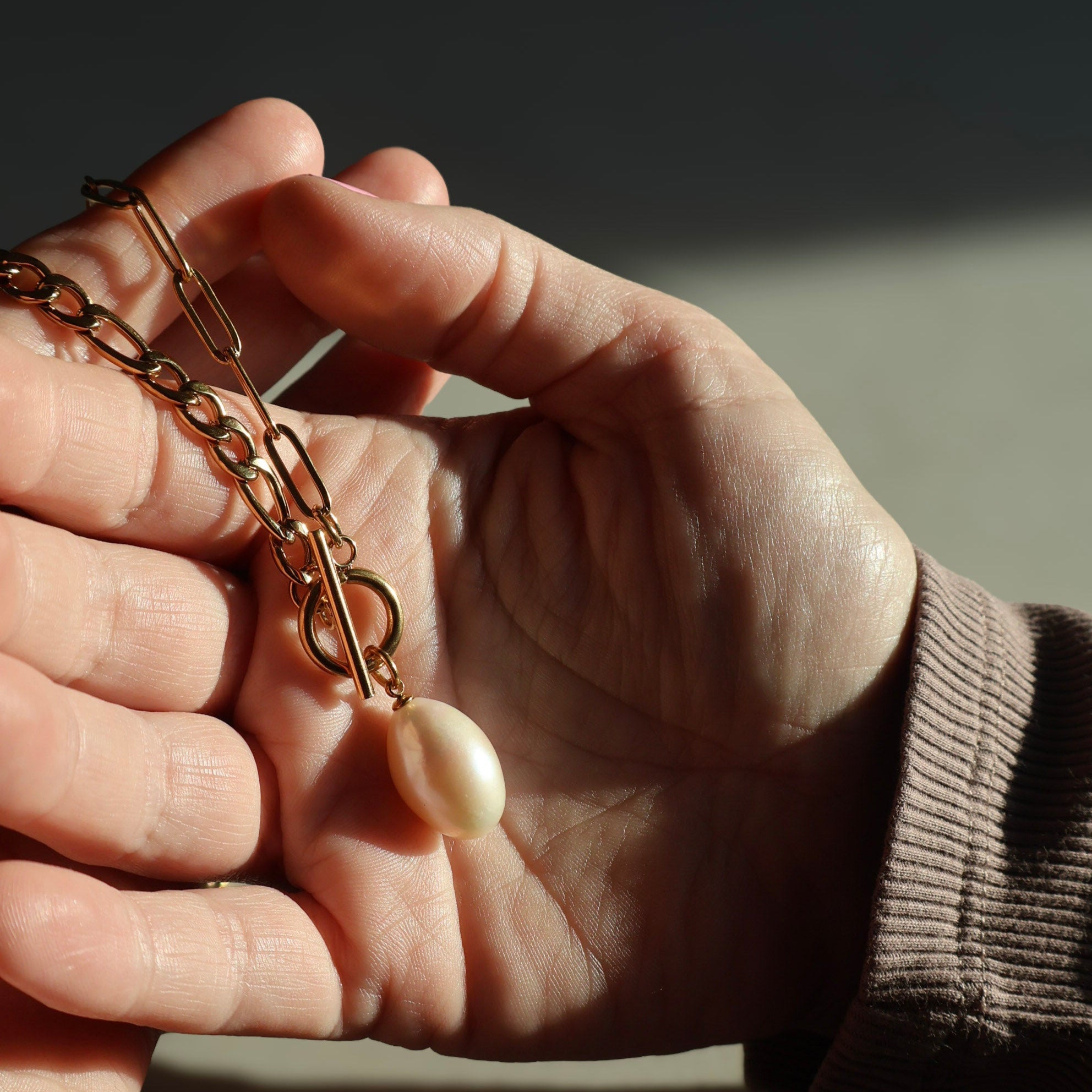 Statement Pearl Necklace