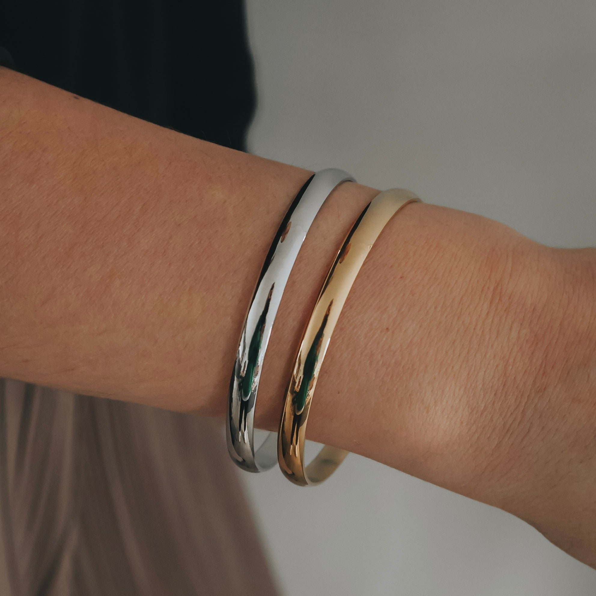 Mixed Size 2 Bangle Bundle