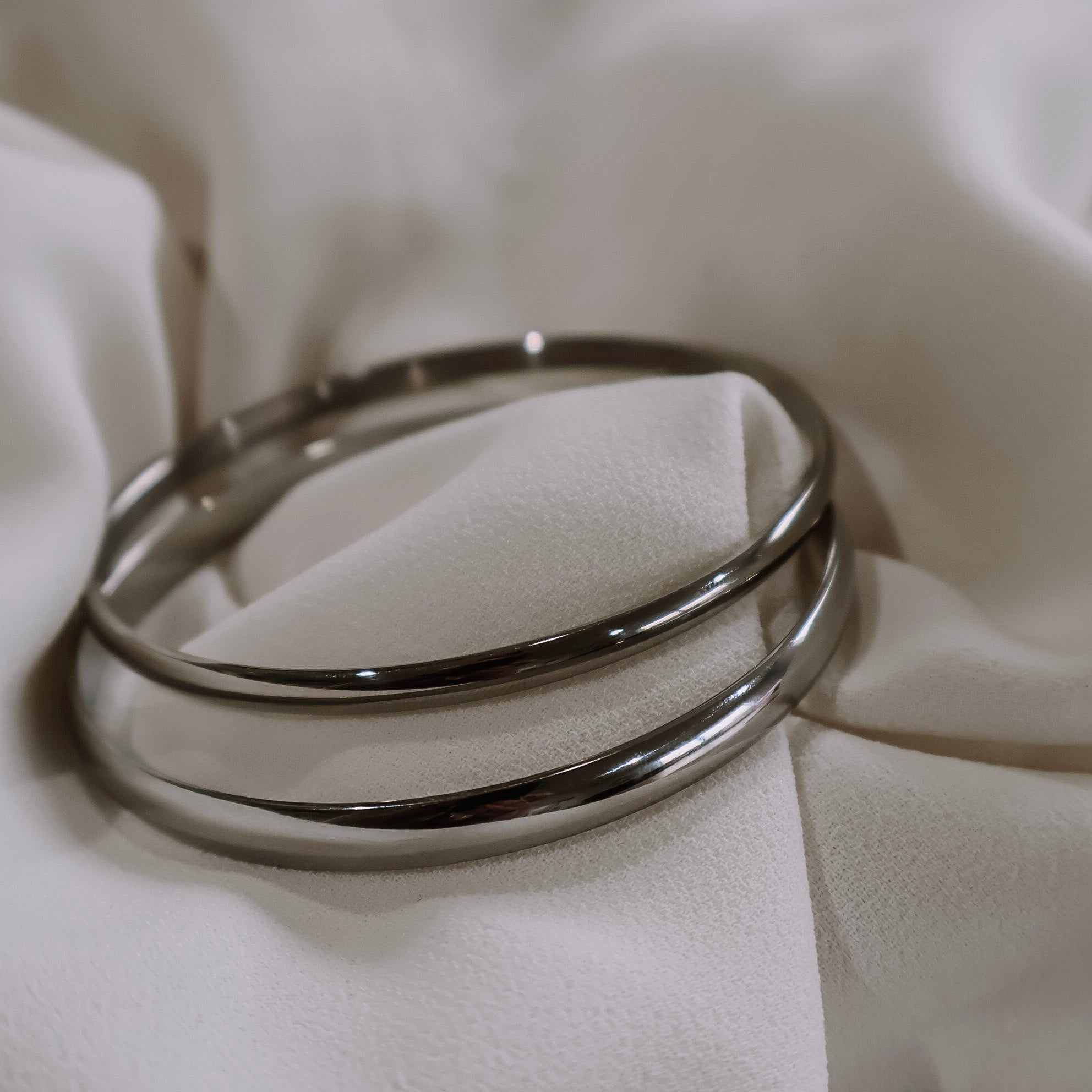 Mixed Size 2 Bangle Bundle