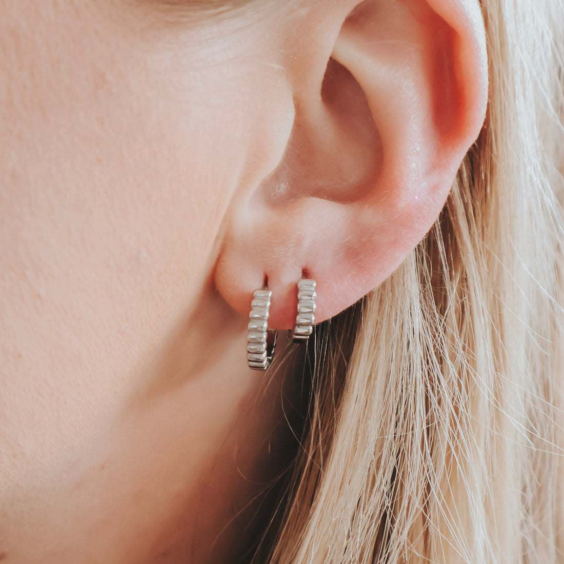 Mini Ribbed Hoops