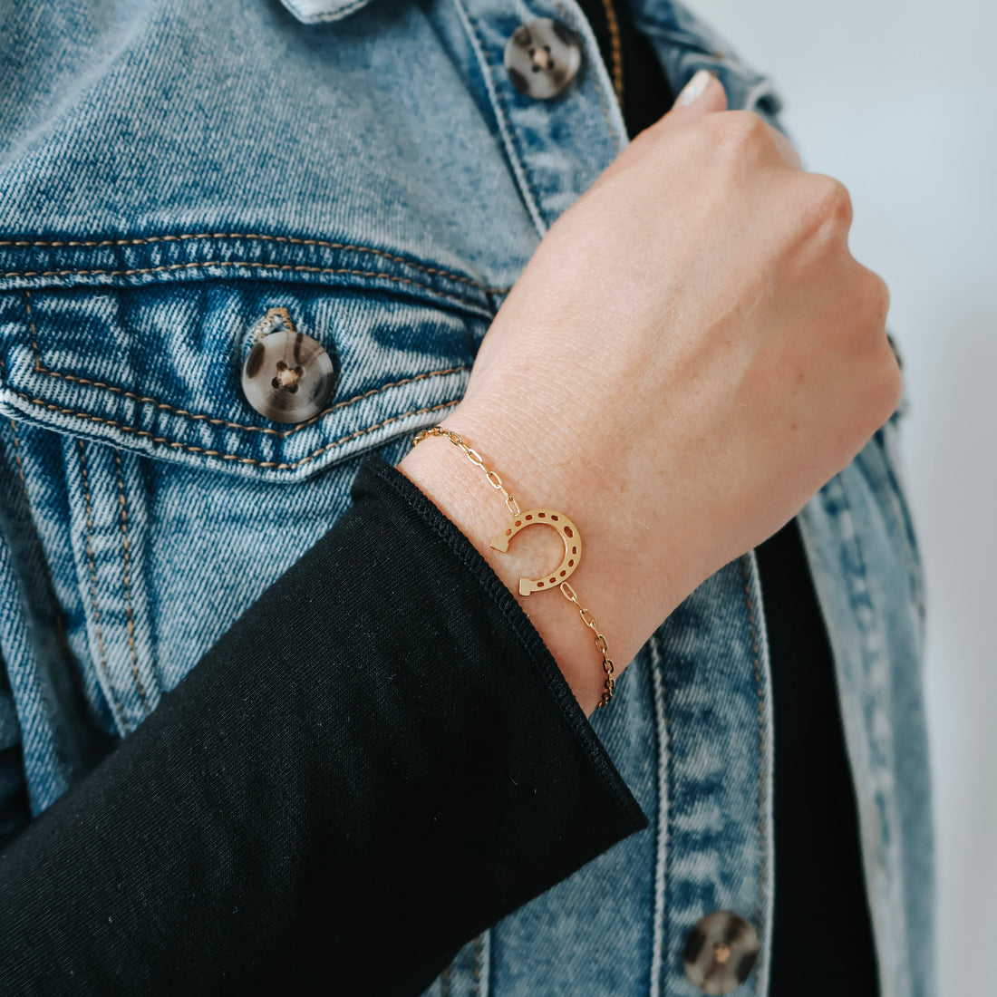 Horse Shoe Bracelet