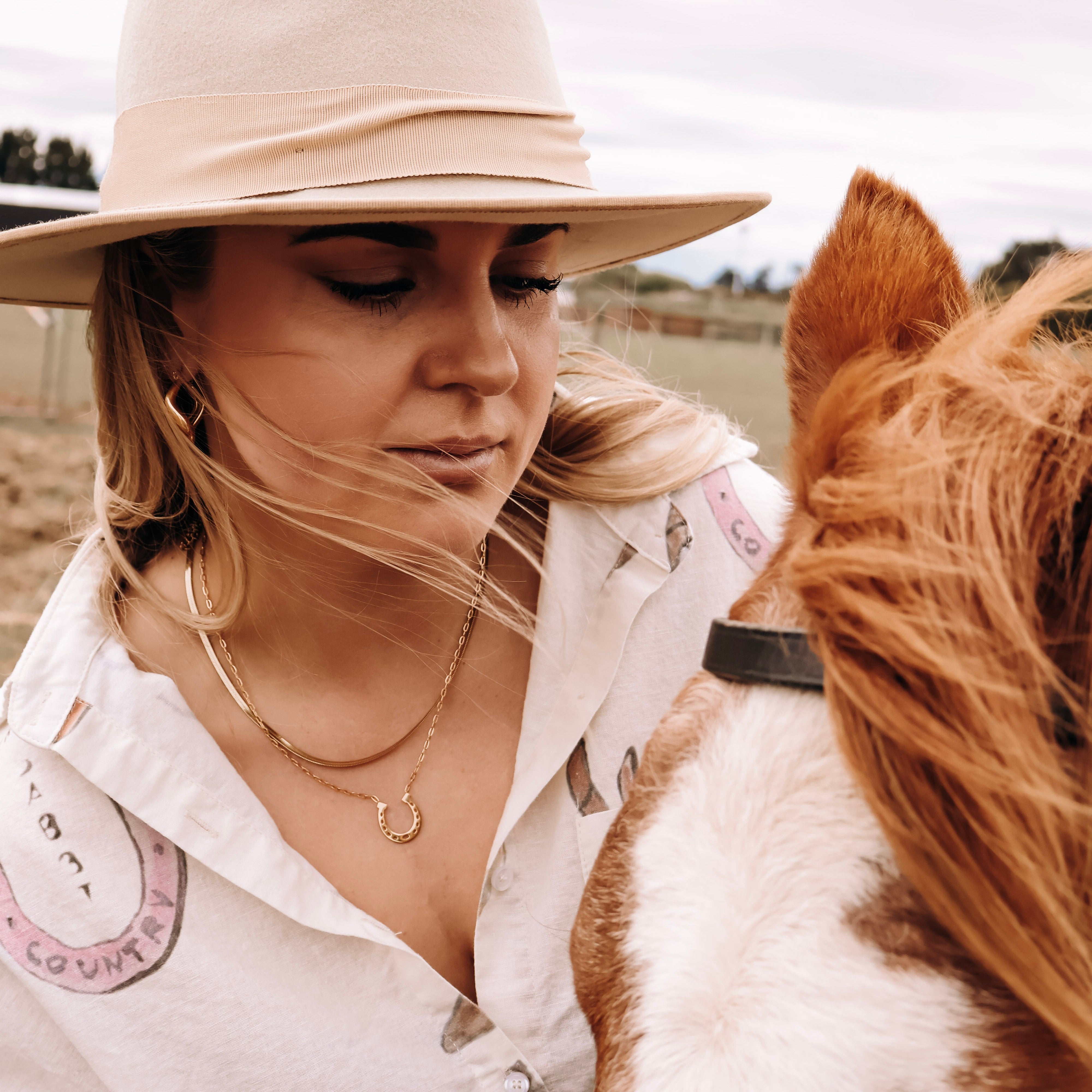 Large Horse Shoe Necklace
