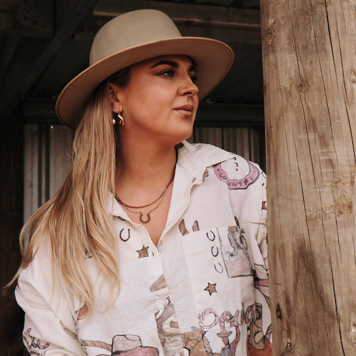 Large Horse Shoe Necklace