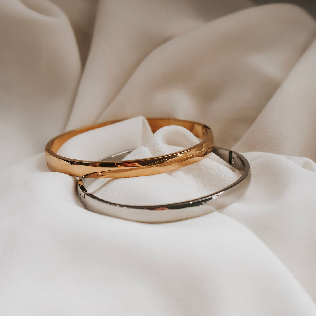 6mm Oval Bangle (wider)