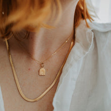 Arch necklace